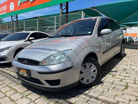 FORD FOCUS 1.6 GL 8V FLEX 4P MANUAL FORD FOCUS 1.6 GL 8V FLEX 4P MANUAL